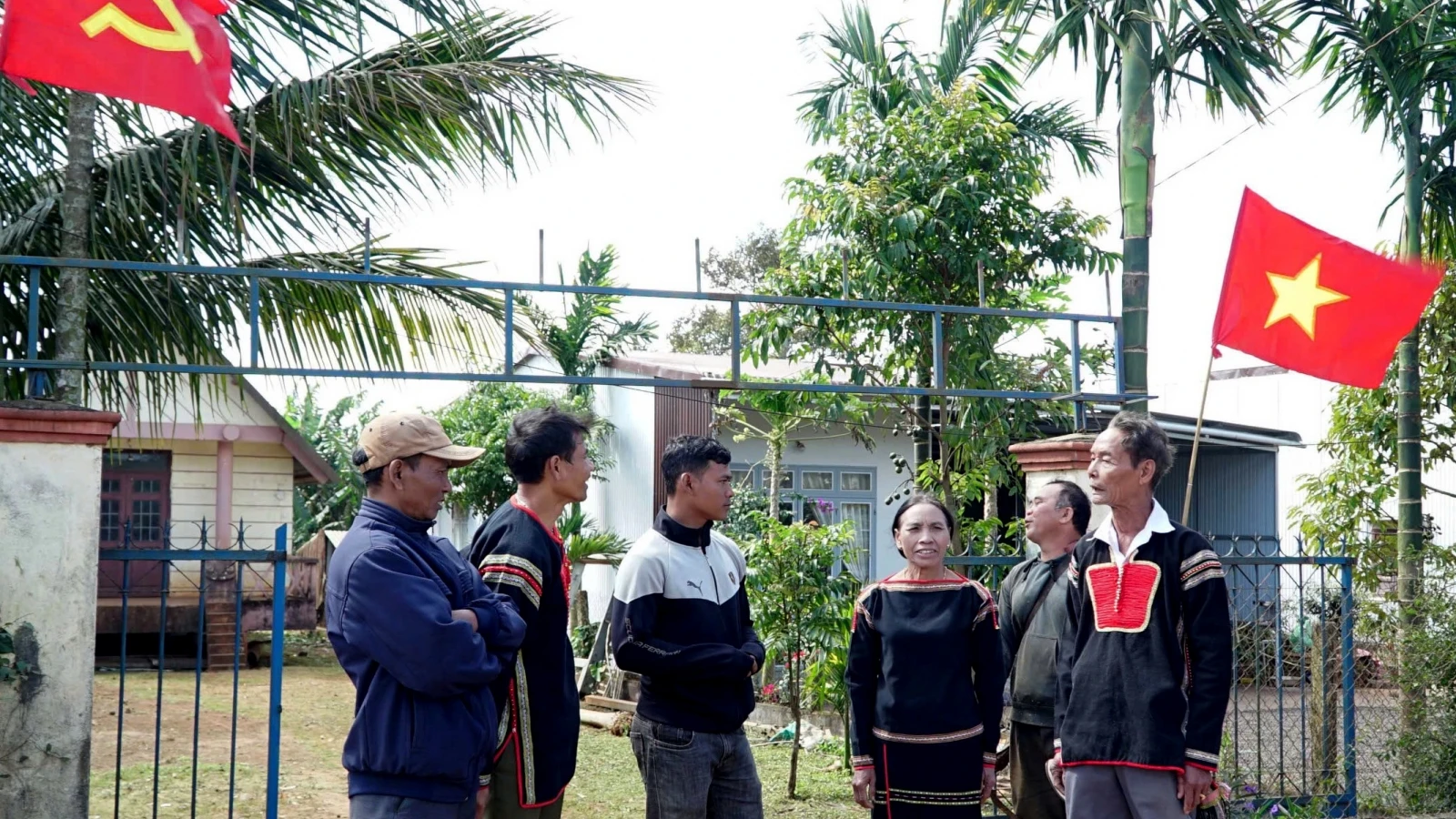 Người dân Đắk Lắk mong Mặt trận tăng giám sát, phản biện và chăm lo dân sinh