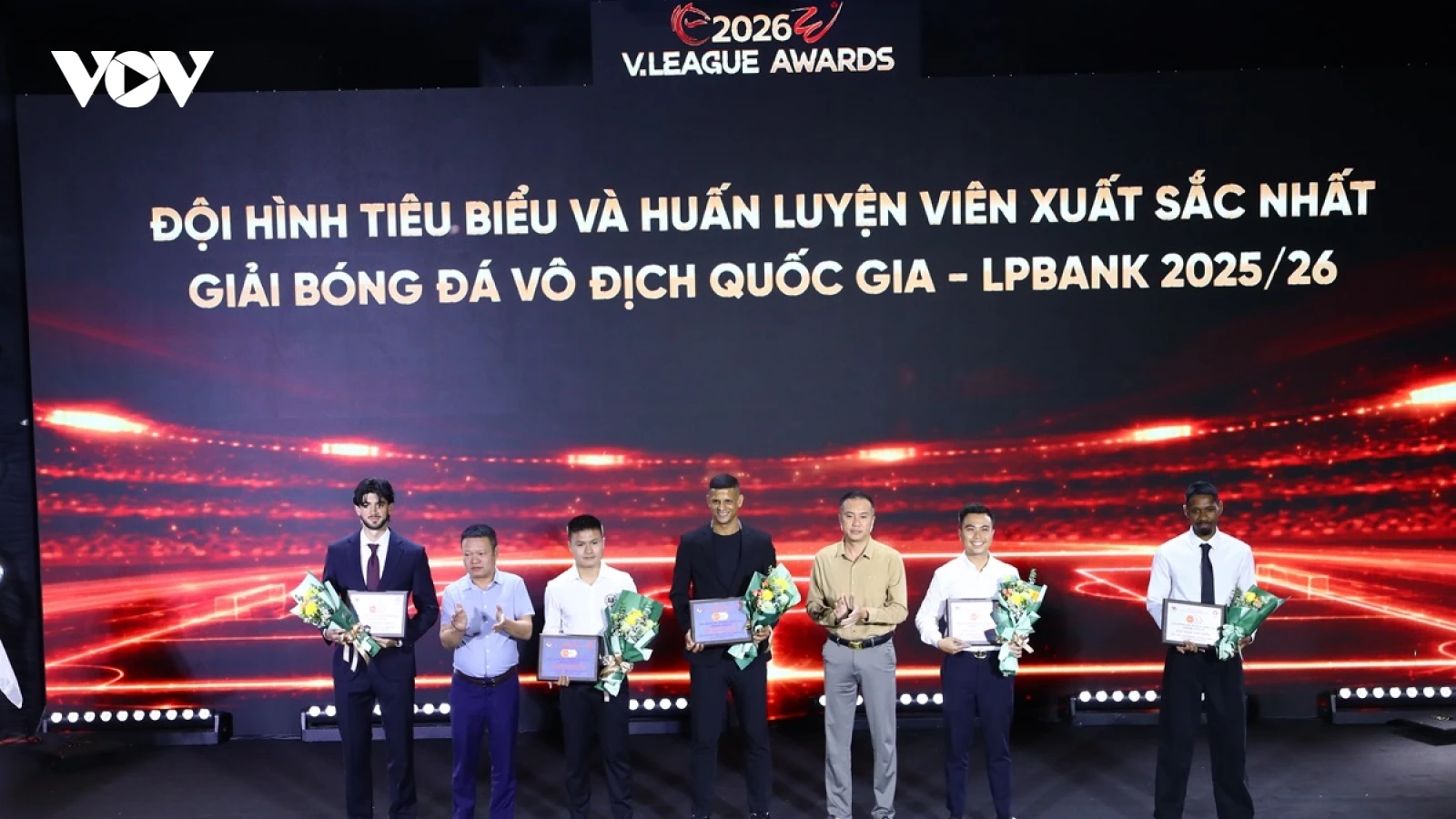 V-League Awards 2025/2026: Vinh danh những tập thể và cá nhân xuất sắc