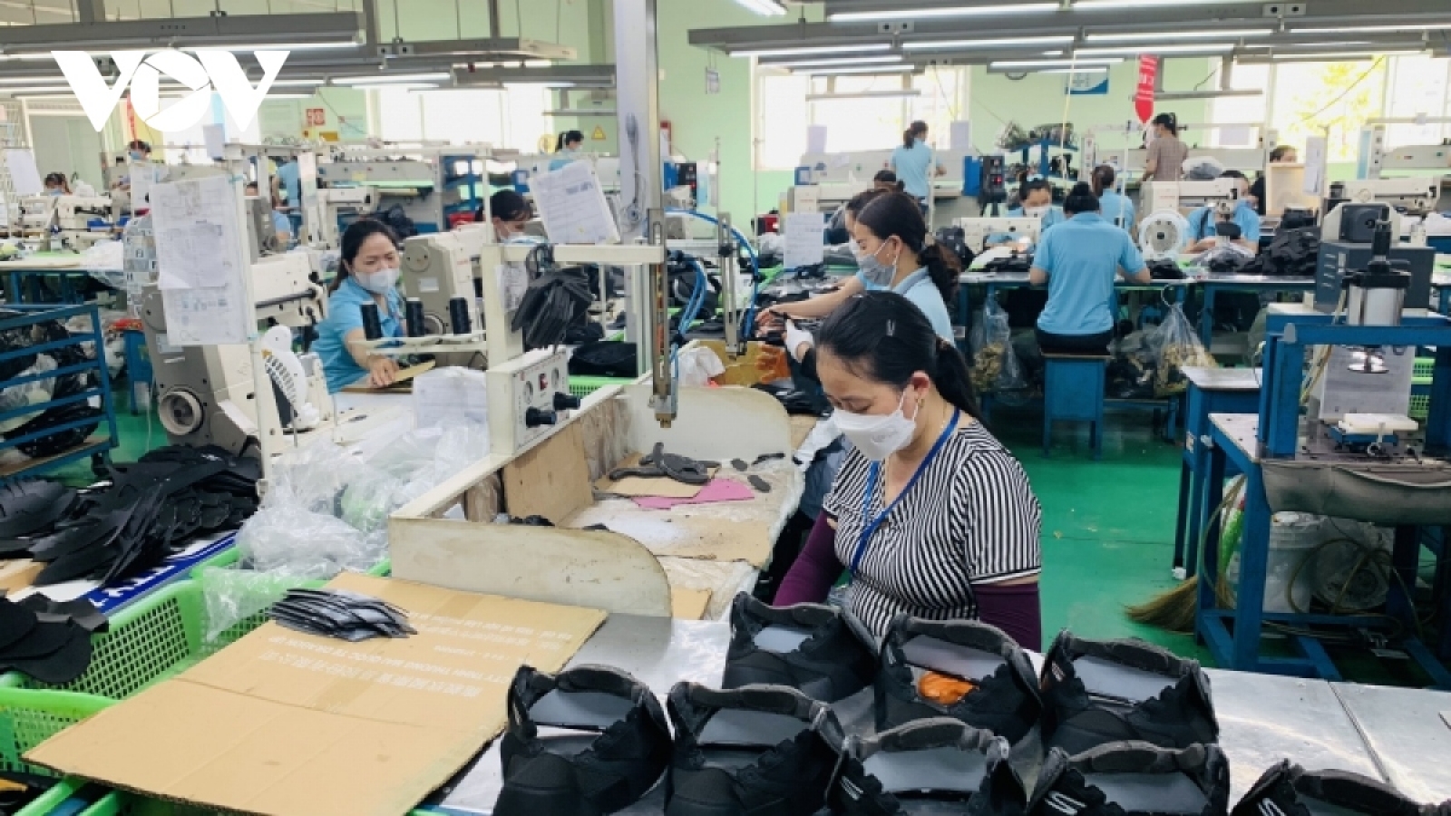 Doanh nghiệp tư nhân chịu sức ép kép, đơn hàng xuất khẩu giảm mạnh