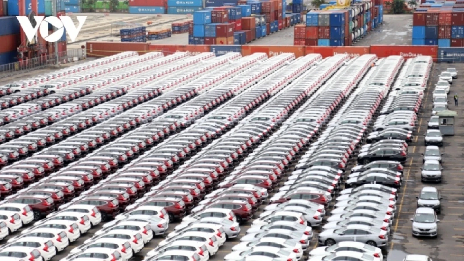 Ô tô giá rẻ từ Indonesia nhập khẩu vào Việt Nam tăng gấp ba lần trong tháng 5/2026