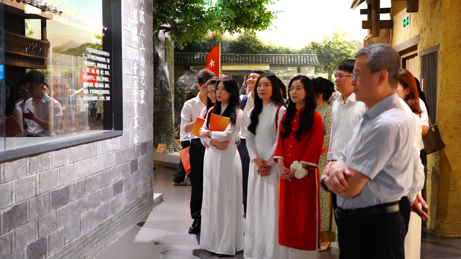 Lan tỏa giá trị văn hóa lịch sử, tăng cường kết nối thanh niên Việt - Trung
